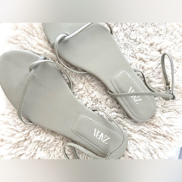 Zara flat leather sandals - Picture 2 of 3